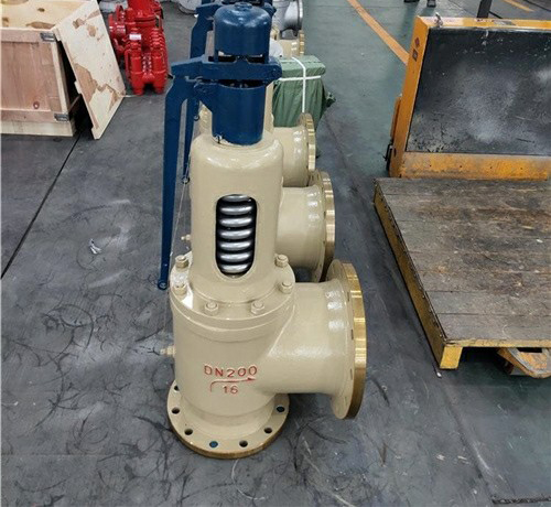 法蘭帶扳手彈簧微啟式安全閥